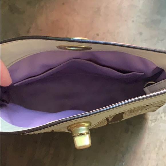 Coach wristlet - Picture 4 of 4